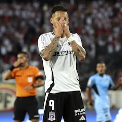 La decisión que tomó Javier Correa en medio de su mala racha en Colo Colo: “No le afecta, está fuerte”