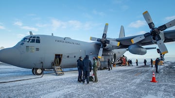 Unos excursionistas encuentran en Antofagasta restos de avión bombardero de la FACH que se perdió en 1962