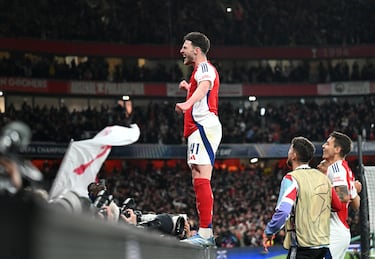 Celebración del jugador inglés, Declan Rice, al 'estilo Lionel Messi'.