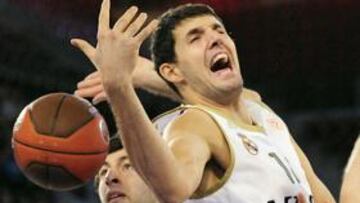 <strong>MIROTIC, LESIONADO.</strong>