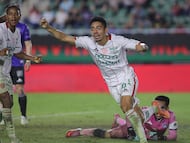 Ricardo Monreal celebrates his goal 1-1 of Necaxa during the 17th round match between Mazatlan FC and Necaxa as part of the Liga BBVA MX, Torneo Apertura 2025 at El Encanto Stadium, on November 07, 2025 in Mazatlan, Sinaloa Mexico.