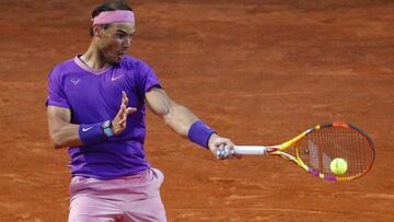 Consulta a qu&eacute; hora juega hoy Rafa Nadal en su partido de octavos de final del Masters 1.000 de Roma y c&oacute;mo verlo por televisi&oacute;n o seguirlo online.