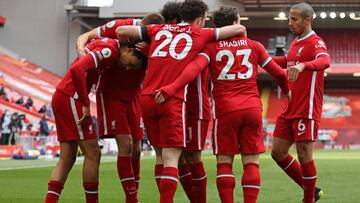 Los jugadores del Liverpool celebran uno de los goles que le marcaron al Aston Villa el pasado s&aacute;bado (2-1).