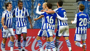 La Real, ante el Betis el año pasado en Anoeta