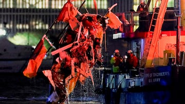 Emergency personnel work at the scene of a helicopter crash on the Hudson River near lower Manhattan in New York, as seen from Newport, New Jersey U.S., April 10, 2025. REUTERS/Eduardo Munoz
