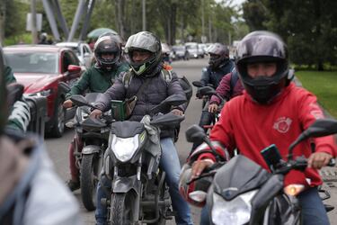 ¿Hay multa para motociclistas por llevar cámara GoPro en el casco?  Esto dice la norma 