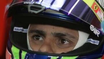 <b>MASSA, 'POLE'.</b> El piloto brasileño de Ferrari saldrá desde la primera posición del Gran Premio de Europa que se disputa en el circuito urbano de Valencia. El español Fernando Alonso sólo pudo ser décimosegundo.