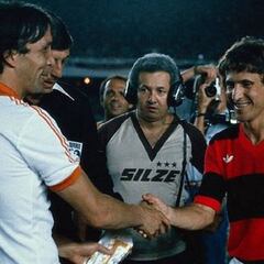 Ex figura de Flamengo: "Mario Soto me golpeó con una piedra en la final de 1981"