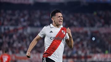 AMDEP7528. BUENOS AIRES (ARGENTINA), 01/08/2023.- Pablo Solari de River Plate celebra un gol hoy, en un partido de los octavos de final de la Copa Libertadores entre River Plate e Internacional en el estadio Mâs Monumental en Buenos Aires (Argentina). EFE/ Juan Ignacio Roncoroni
