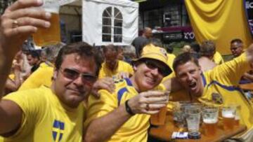 Ucrania empuja ante el poderío de Zlatan Ibrahimovic