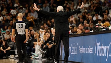 The Spurs fans have not forgiven Leonard and booed him heavily when the Clippers came to San Antonio, but Spurs coach Gregg Popovich did not agree.