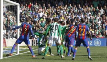 Alex Alegría marca el 1-0 en una segunda parte dominada por los béticos.