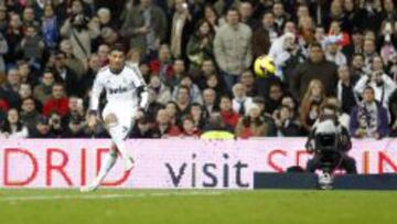 CAPIT&Aacute;N CRISTIANO. Con la suplencia de Casillas y sin Ramos, Higua&iacute;n ni Marcelo, Cristiano luci&oacute; el brazalete de capit&aacute;n y lo celebr&oacute; marcando dos goles.