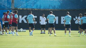 David Gallego es el técnico de Primera que menos rota