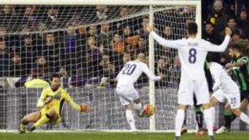 Fiorentina rescata un empate que lo mantiene en la pelea