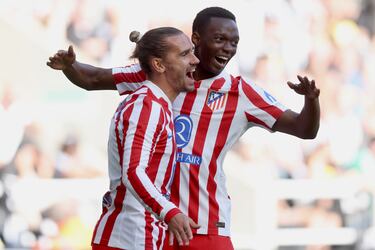 Antoine Griezmann celebra el segundo gol de su equipo.