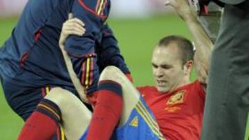 Iniesta tranquiliza: "Sólo tengo un golpe"