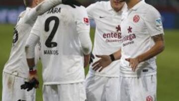 Gonzalo Jara y Nicolás Castillo celebran el empate de Mainz.