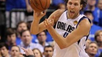 Agónico empate de Dallas: 86-83 Y 2-2