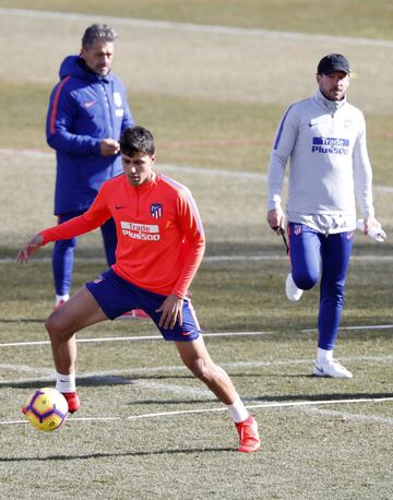 Rodrigo y Simeone durante el entrenamiento. 