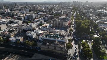 Santiago 25 de febrero 2025.
Un corte masivo de energia se registra en varias regiones del pas, generando un colapso total de calles.
Javier Torres/Aton Chile