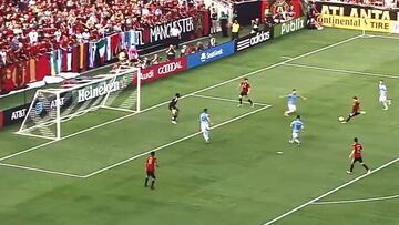 Carlos Carmona tuvo esta gran opción de anotar en la MLS