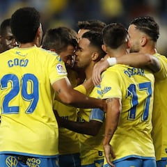 Aprobados y suspensos: Sadiku le da dos bombonas de oxígeno a Las Palmas