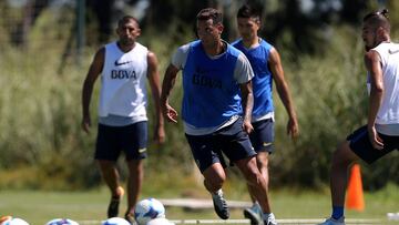 Colombian midfielder Edwin Cardona, of Argentina&#039;s Boca Juniors in action during a training session at the Los Cardales complex, on the outskirts of Buenos Aires, Argentina, January 9, 2018. Picture taken January 9, 2018 REUTERS/Agustin Marcarian