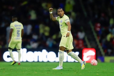 El América contará con Roger Martínez