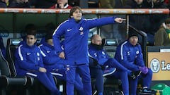 Conte hits back at 'little man' Mourinho