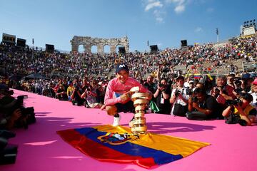 Richard Carapaz ganó su primera grande 