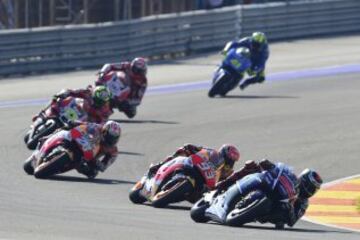 Inicio de la carrera de MotoGP.