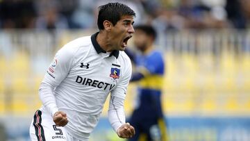 El jugador de Colo Colo Julio Barroso