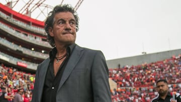 La búsqueda de técnico continúa. La directiva del Atlas sostiene reuniones con los candidatos. Y este martes tocó turno al argentino Ruben Omar Romano.