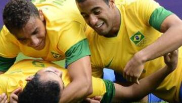 Nueva Zelanda no pudo hacer nada ante la capacidad ofensiva de los de Mano Menezes.