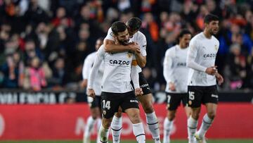 Gayà celebra un gol.