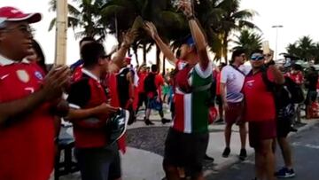 El animado banderazo que realiza la Marea Roja en Río
