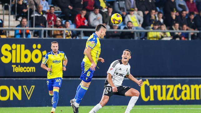 El Burgos renueva a Expósito hasta 2028