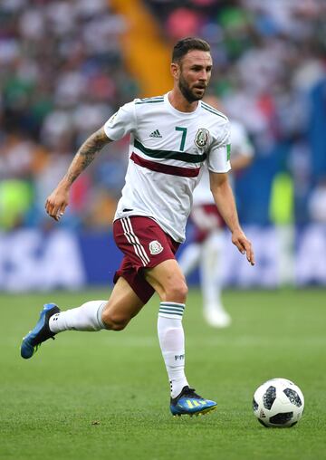 El posible XI con el que México se juega su boleto ante Suecia