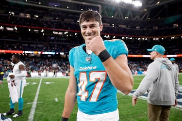 Riley Patterson celebra la victoria de los Dolphins.