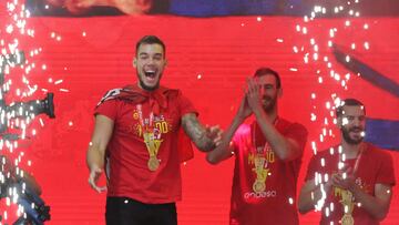 Basketball - Spain celebrate their Basketball World Cup Win in Madrid - Plaza de Colon, Madrid, Spain - September 16, 2019 Spain's Willy Hernangomez on stage with his medal as the Spanish team celebrate winning the basketball world cup in front of fans REUTERS/Sergio Perez