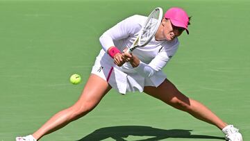 Iga Swiatek, contra Caroline Wozniacki en Indian Wells.