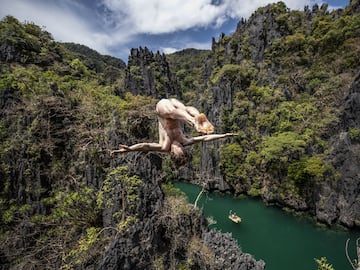 Las imponentes formaciones de piedra caliza de la Pequeña y Gran Laguna en la isla de Miniloc, que están a 40 minutos en bote del pueblo de El Nido, proporcionarán un magnífico telón de fondo para la inauguración de la temporada 