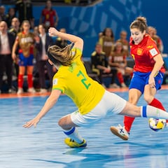 Brasil despierta a España del sueño mundialista