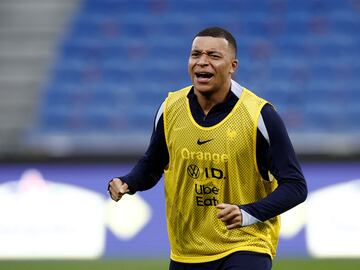 Soccer Football - International Friendly - France Training - Groupama Stadium, Lyon, France - March 22, 2024 France's Kylian Mbappe during training REUTERS/Benoit Tessier