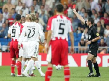 Su primera expulsión en Champions League fue sólo 10 días después ante el Olympiakos en el Bernabéu.