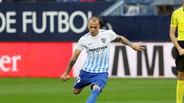 El delantero canario ha superado las expectativas en su año en el Málaga tras dejar el Barcelano donde fue canterano. Es el delantero titular para Celades.