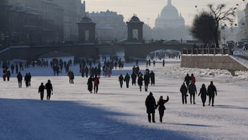 People walk along an ice-covered canal on a frosty winter day in Saint Petersburg, Russia, February 7, 2026. REUTERS/Anton Vaganov