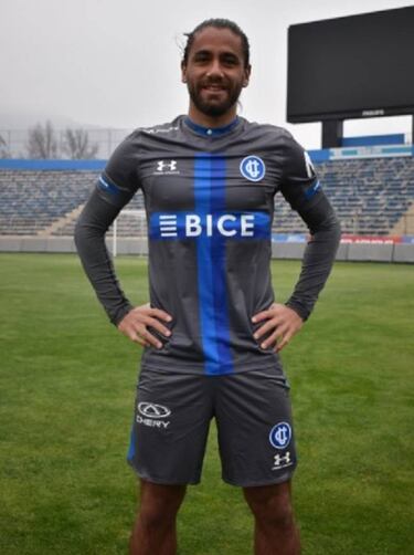 Así es la nueva camiseta que presentó Católica para el 2020