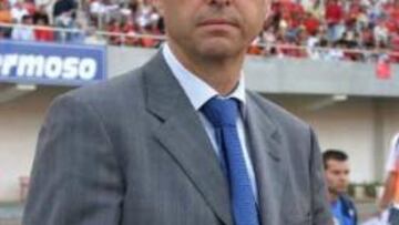 <B>TRISTÁN Y LA CANTERA.</B> El entrenador sevillano ha elogiado la recuperación mostrada por el delantero deportivista, así como la buena respuesta de la cantera gallega.